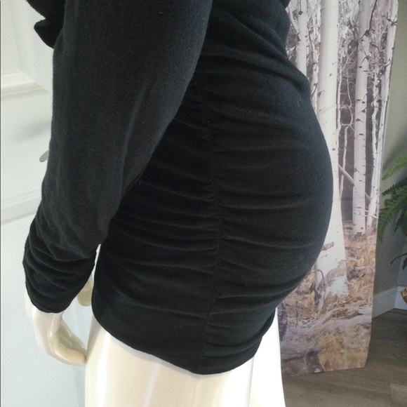 DKNY long sleeve shirt A Symmetrical ruffle Large - Picture 2 of 4